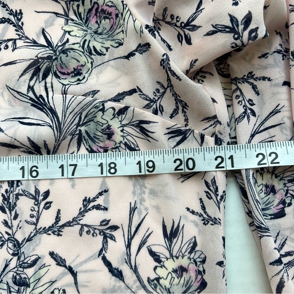 Kut from the Kloth Erin blouse floral print long sleeve crepe blouse small - Picture 11 of 14